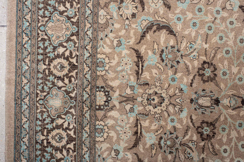 Antique Sivas Area Rug (6' x 10')